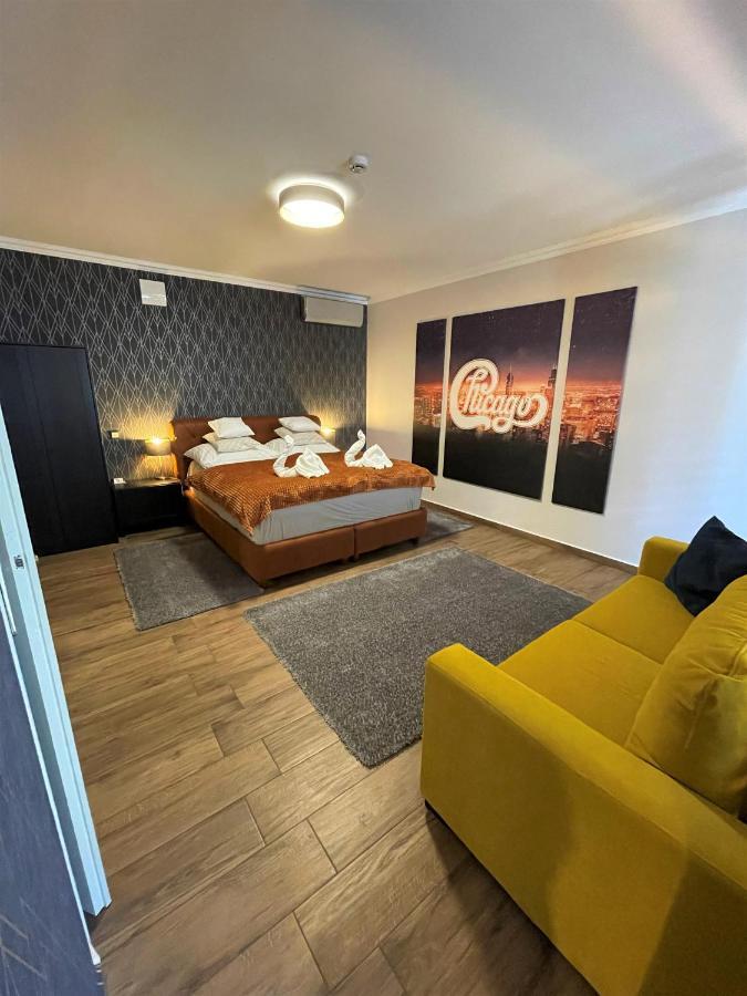 Bed and Breakfast Chicago Vendeghaz Сентеш Экстерьер фото